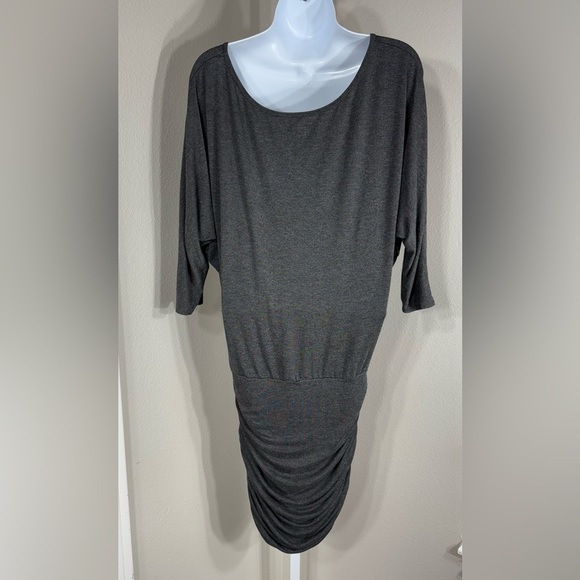 Beyond Yoga Anthropology Gray Tulip Hem Jersey Knit Ruched Dress Size Small - Picture 5 of 9
